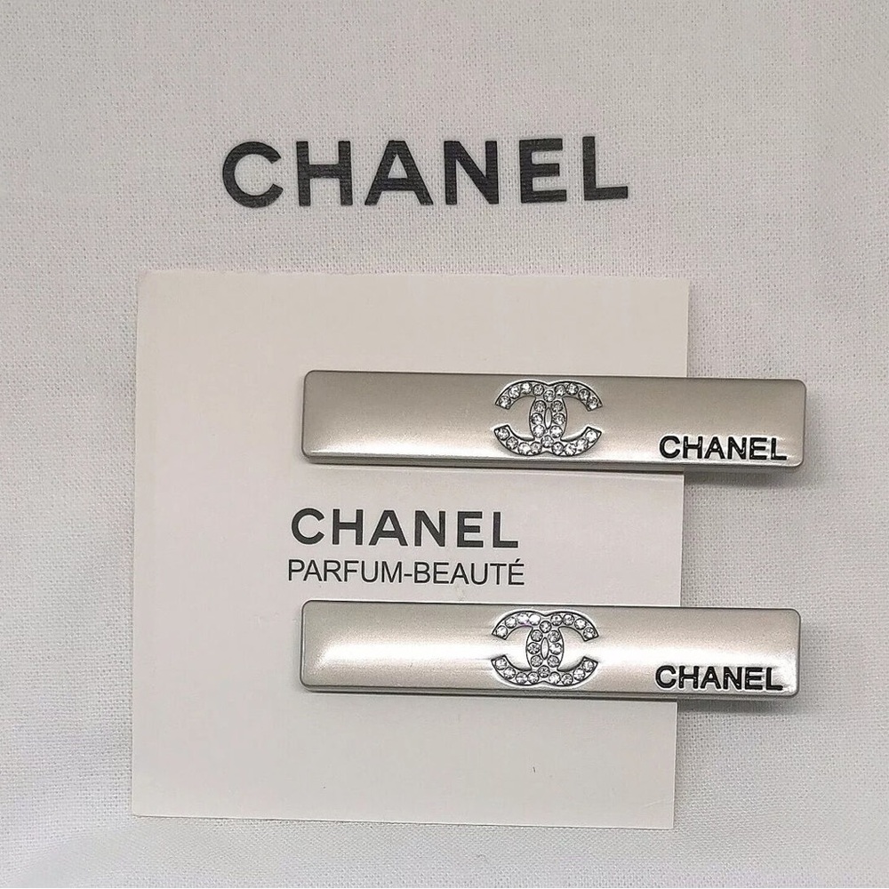 Chanel sliver metal rhinestone hair clip 2pc set gift purchase